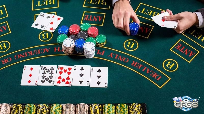 Quy định cách chia bài Poker trong 1 ván game